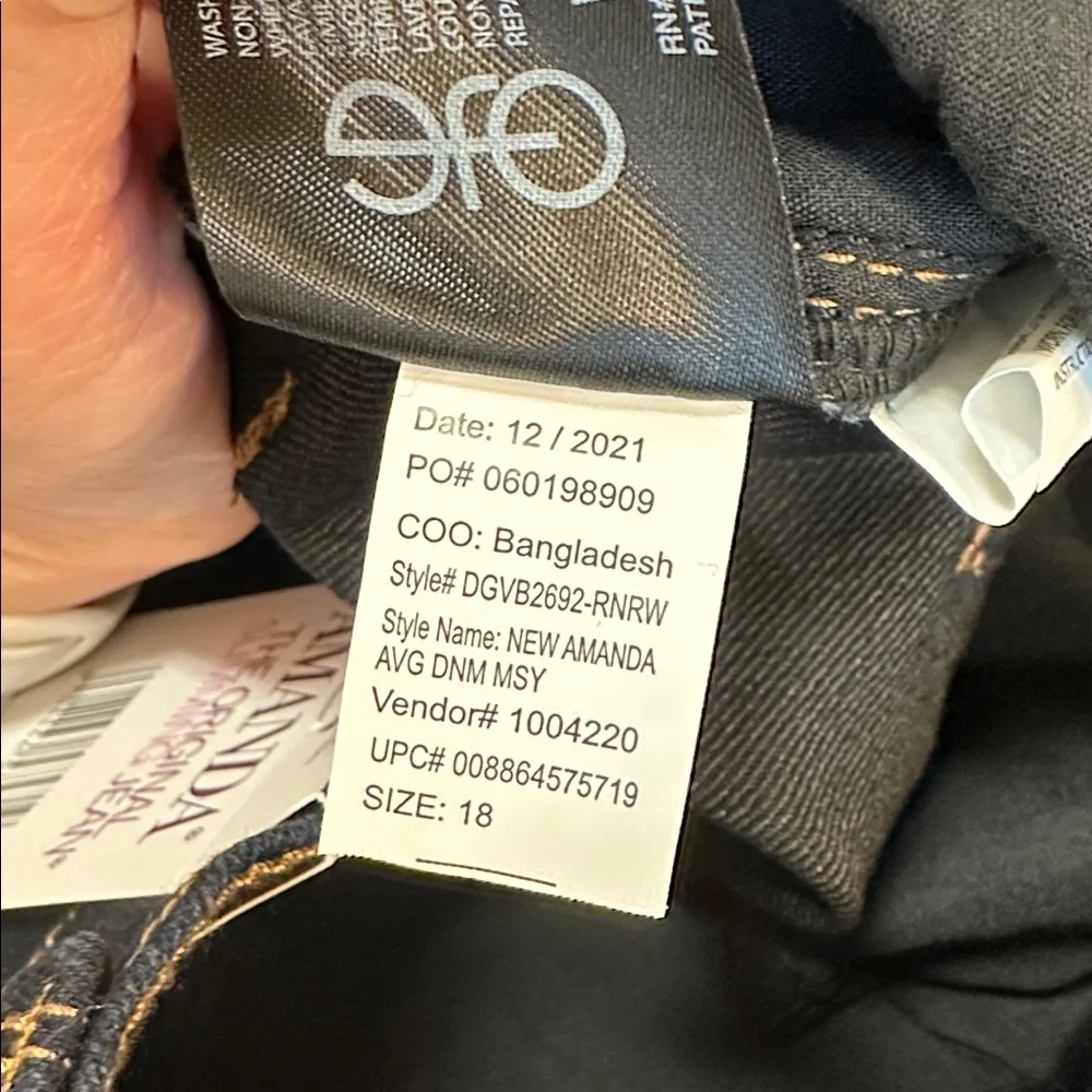 NWT Size 18, Gloria Vanderbilt Blue Jeans - Picture 8 of 9